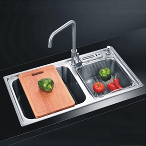 整體櫥柜是木工打造好還是定制好？